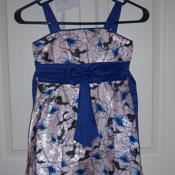 New with Tags Classic Fashion Party Dress, Size 5, T15 - Picture 1 of 1